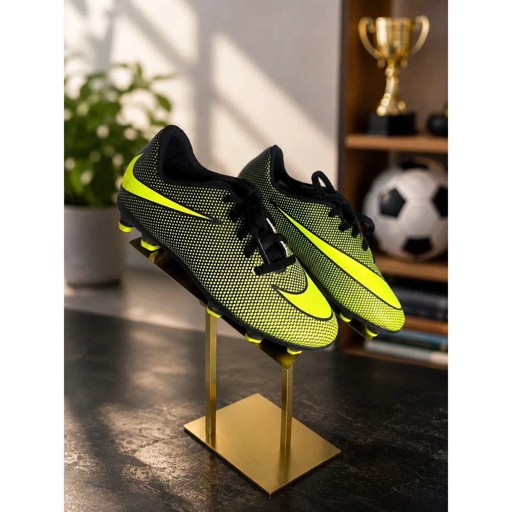 Nike Soccer Cleats Neon Yellow Black Honeycomb Pattern Athletic Size 6Y